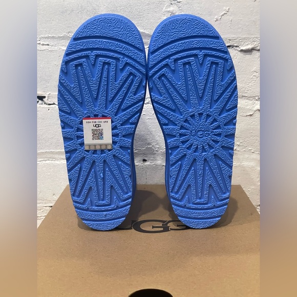 NIB Ugg - Rahjee Rain Boot Sizes 9, 10, 11, 12 - Picture 2 of 11